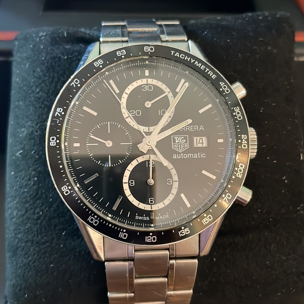 Tag Heuer Carrera 41mm Black Dial Men's Watch w box, manual, and extra links - Picture 4 of 7